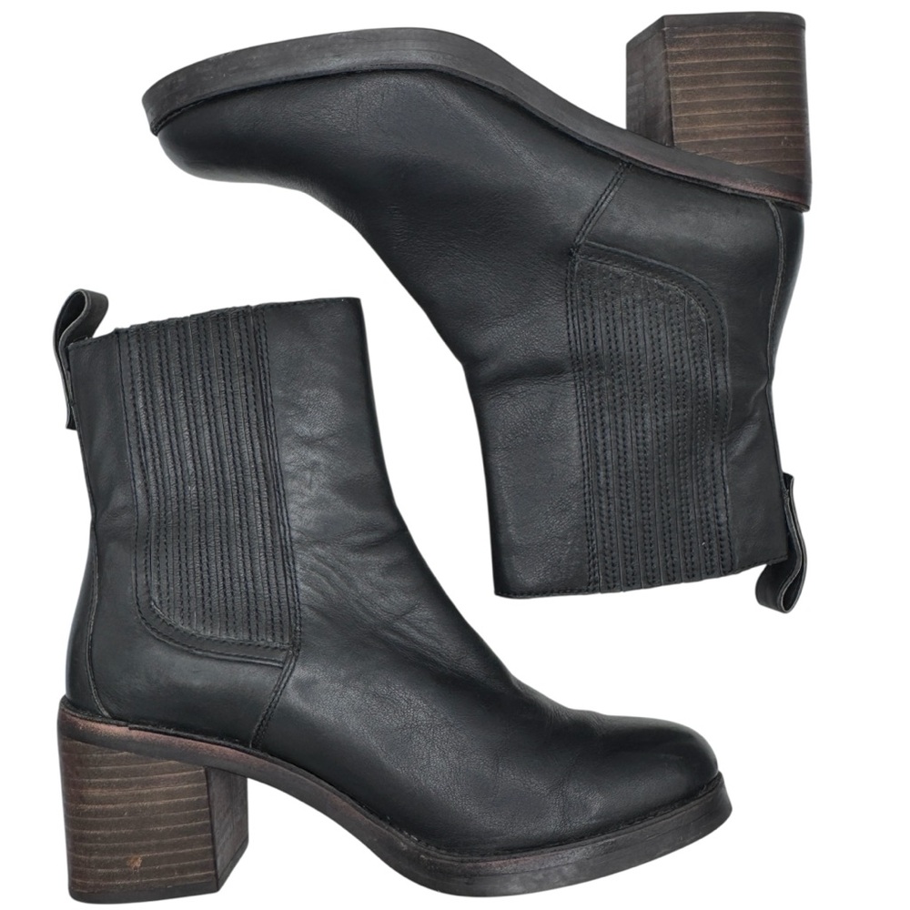 UGG Camden Women’s Leather Chelsea Pull-On Ankle Boots - Size 8